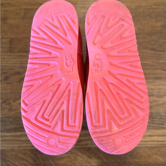 UGG Mini II Classic Clear Boot in Bright Pink Waterproof Rainboot Size 6 - Picture 6 of 10